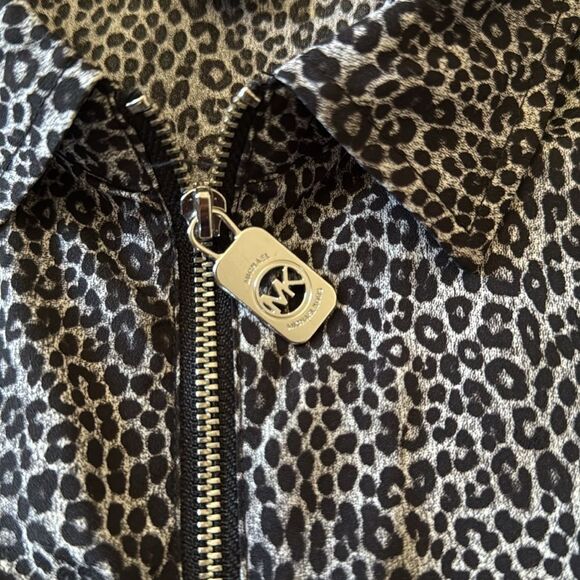 Michael Kors Leopard Print Blouse‎ Small Zip Front Long Sleeve Animal Print - Picture 3 of 6